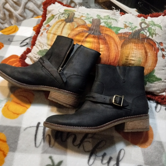 Sperry women's Seaport Short Shackle Boot size 8.5 - Picture 2 of 4